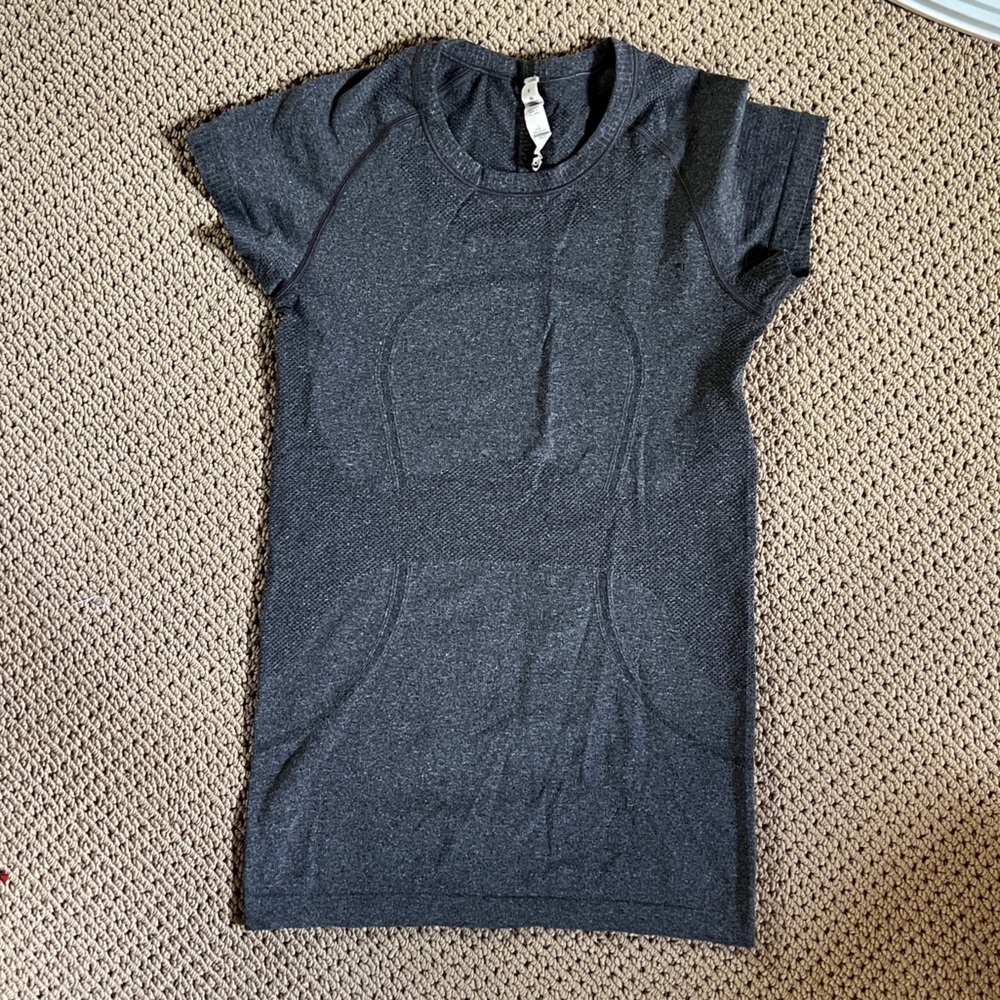 Lululemon swiftly tee